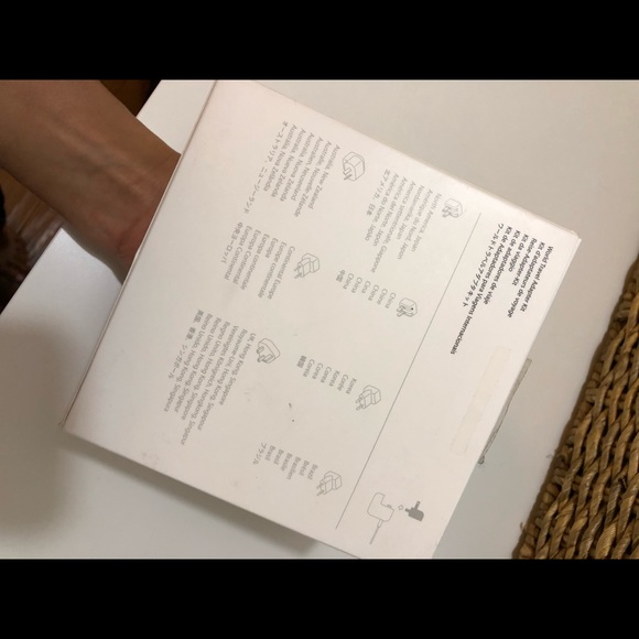 Apple Travel Kit - Picture 2 of 2